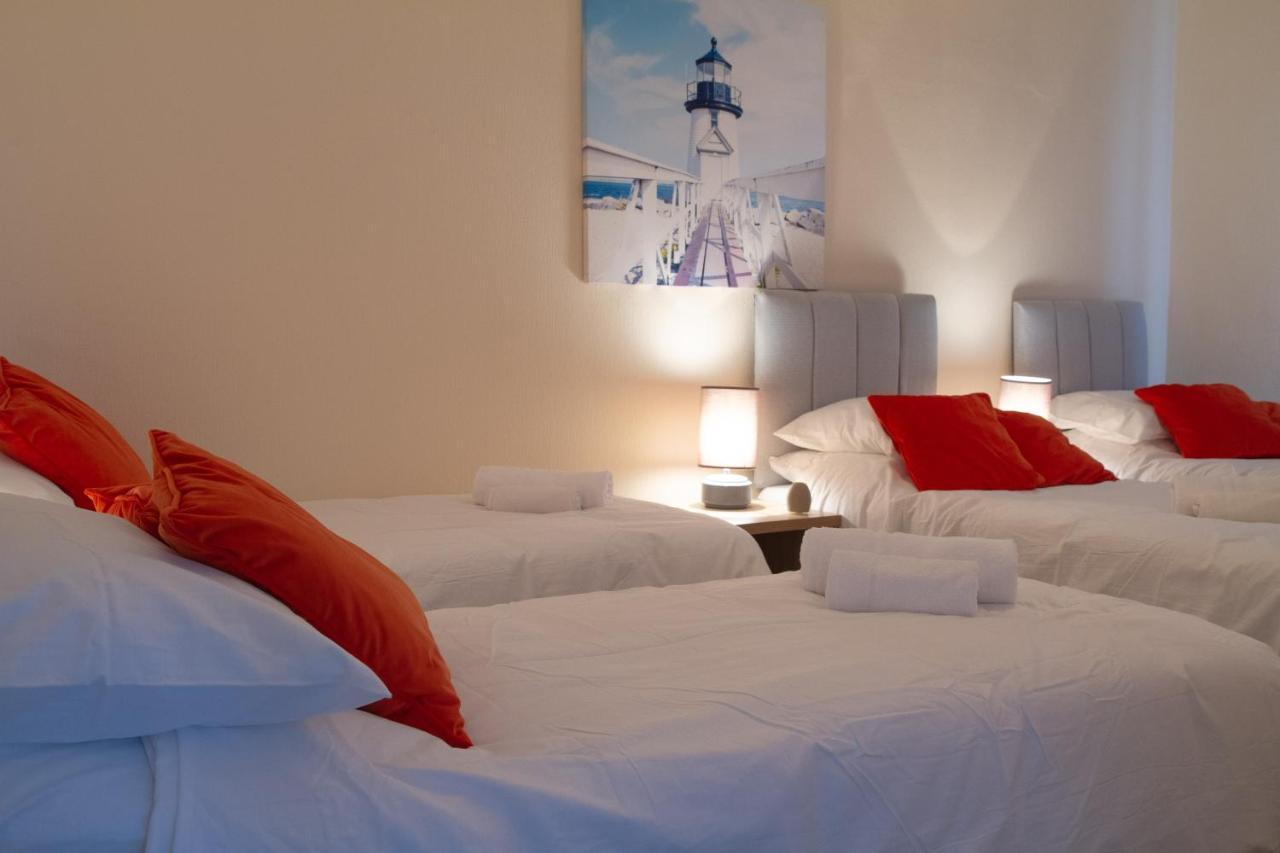 Apartament Carvetii - Fox House - 1St Floor Flat Sleeps Up To 8 Dunfermline Zewnętrze zdjęcie