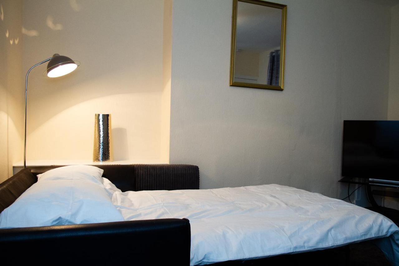 Apartament Carvetii - Fox House - 1St Floor Flat Sleeps Up To 8 Dunfermline Zewnętrze zdjęcie